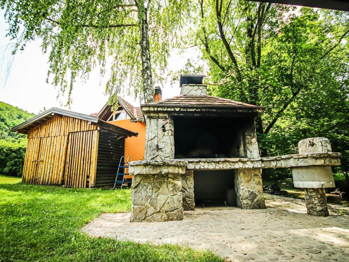 Home Eden Dobrenica Bihać Exterior foto